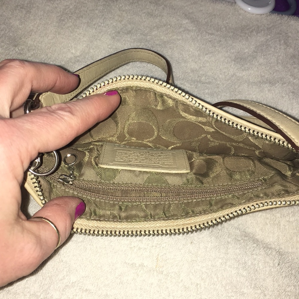 Purse - Picture 2 of 2